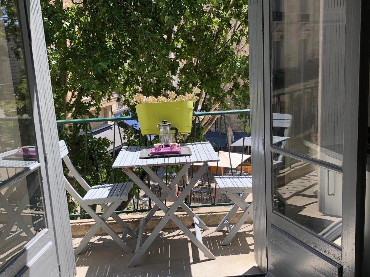 Appartement De Charme Avignon Centre Historique Terrasse Et Balcon Place Pie Exterior foto
